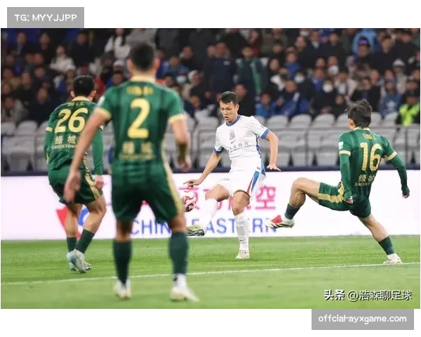 【2026年4月中超联赛区域防守与盯人混用趋势·赛后·战术分析战术板：上海申花平局背后，针对青岛西海岸快速反击的混合防守部署得失